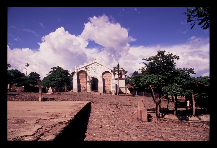 San José Las Flores in ruins.