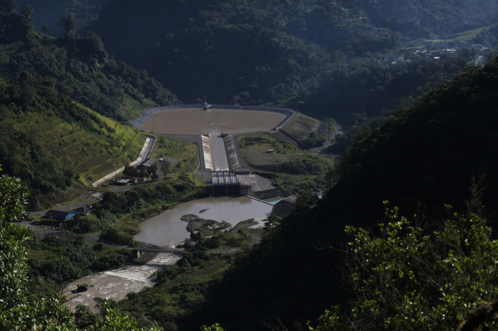 The Xacbal Hydroelectric Dam and the town of Juá in Chajul, Quiché, Guatemala. August 2012. Photo by James Rodríguez/MiMundo.org.