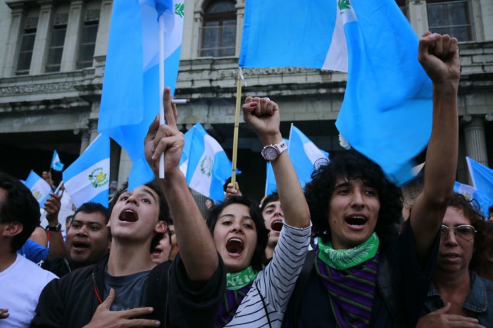 Young people at rally, Guatemala City, 1 September 2015. Photo by Centro de Medios Independientes.